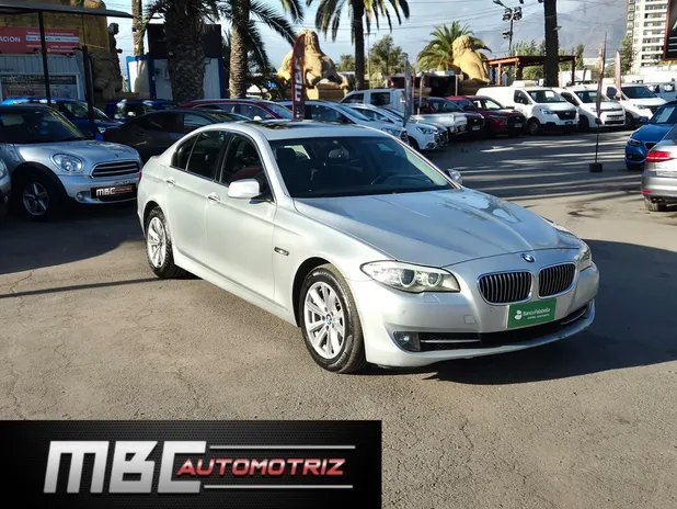 BMW 528 2013     - Transmisión Automático     - Color PLATA