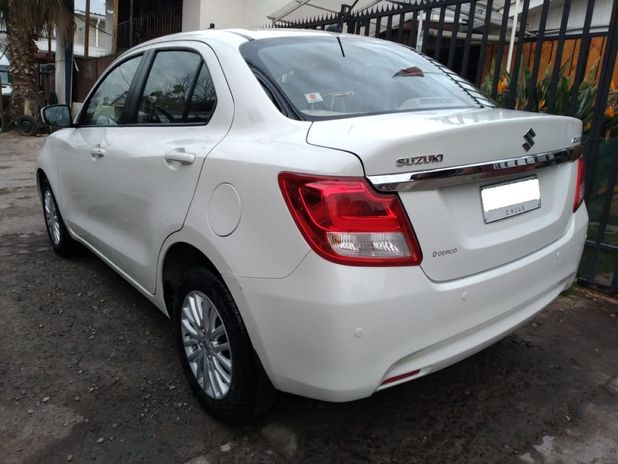SUZUKI DZIRE 2019     - Transmisión Manual     - Color Blanco