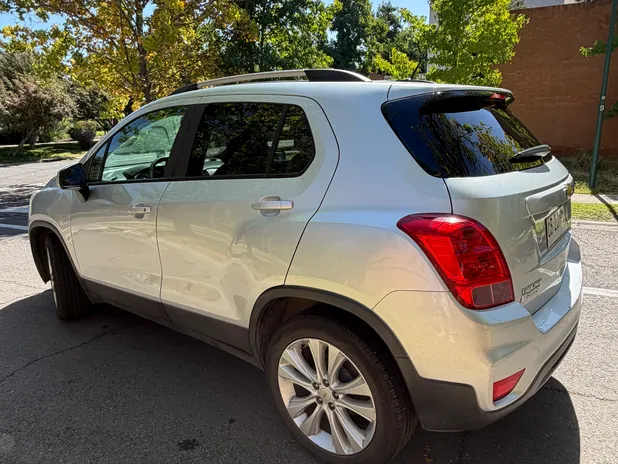 CHEVROLET TRACKER II 2019 - Transmisión Manual - Color Plateado