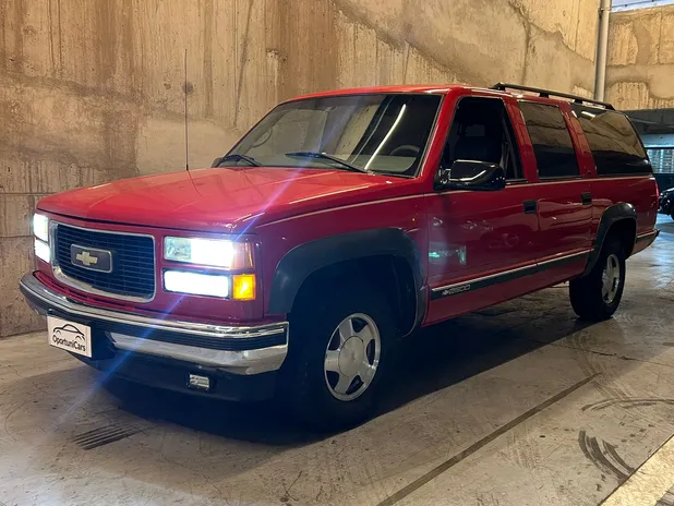 Chevrolet Suburban 2000     - Transmisión Automático     - Color undefined