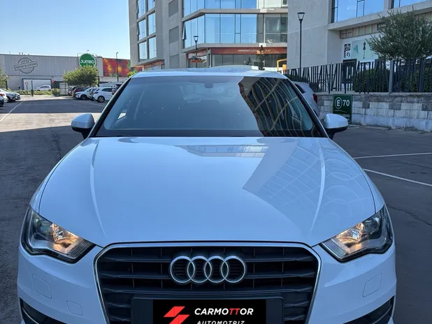 AUDI A3 2014 - Transmisión Manual - Color BLANCO