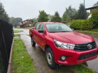 TOYOTA HILUX 2017 - Transmisión Manual - Color ROJO METALICO