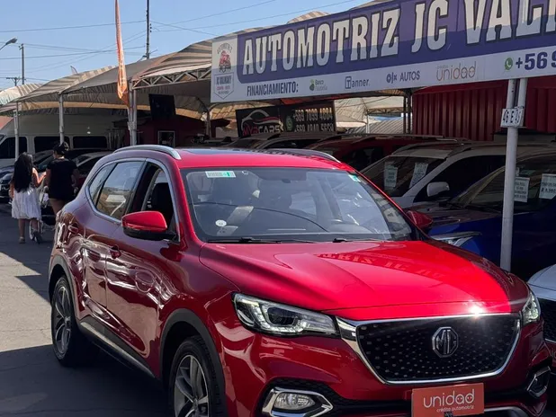 MG HS 2023 - Transmisión Automático - Color ROJO