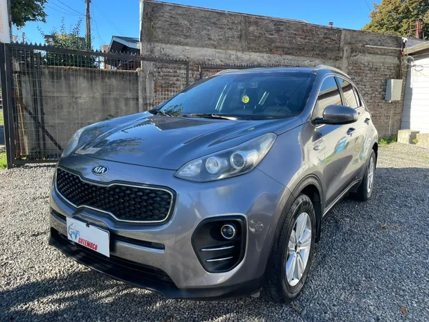 KIA SPORTAGE 2018     - Transmisión Manual     - Color Gris