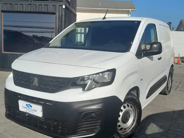 PEUGEOT PARTNER 2022     - Transmisión Manual     - Color Blanco