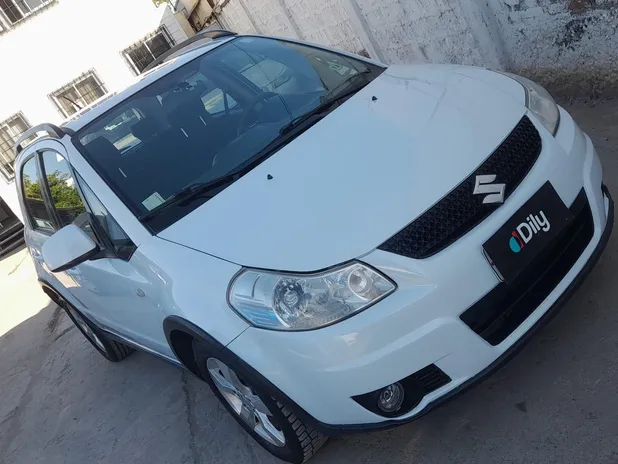 SUZUKI SX4 2012 - Transmisión Automático - Color BLANCO