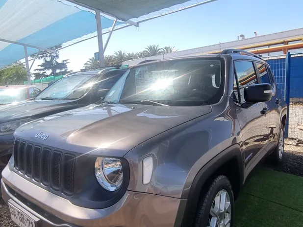 JEEP RENEGADE 2023     - Transmisión Automático     - Color GRAFITO