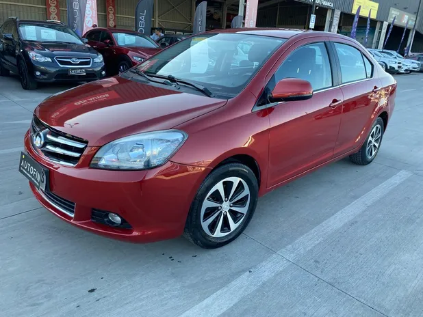 GREAT WALL VOLEEX C30 2018     - Transmisión Automático     - Color rojo