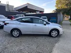 NISSAN VERSA 2022 - Transmisión Manual - Color GRIS
