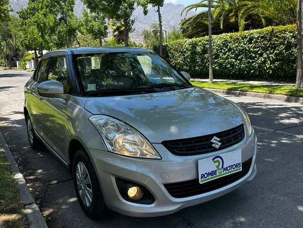 SUZUKI SWUIFT DZIRE 2015     - Transmisión Manual     - Color GRIS PLATA