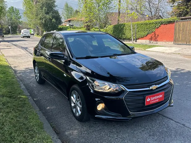 CHEVROLET ONIX 1.0 TURBO LTZ 2021     - Transmisión Manual     - Color NEGRO METALICO