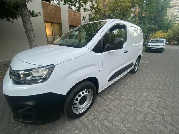 CITROEN BERLINGO 2025     - Transmisión Manual     - Color Blanco