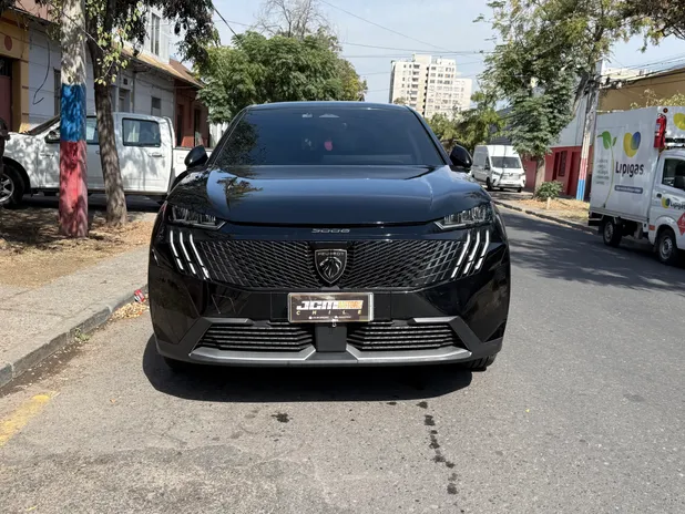 PEUGEOT 3008 2025     - Transmisión Automático     - Color Negro