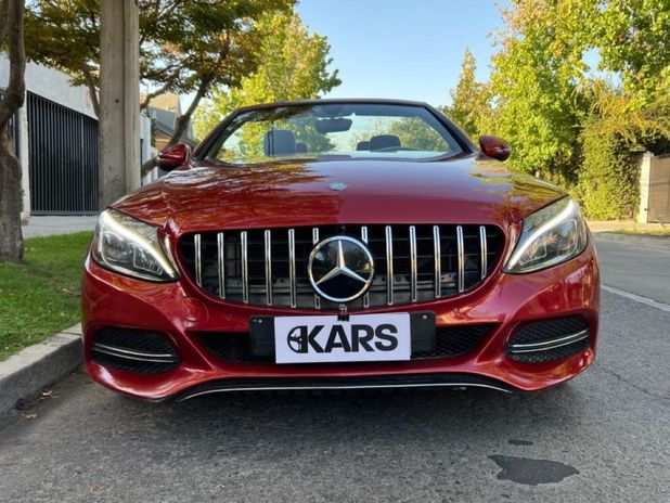 MERCEDES BENZ C200 2017     - Transmisión undefined     - Color undefined