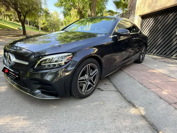 MERCEDES BENZ C 200 2022     - Transmisión Automático     - Color GRAFITO