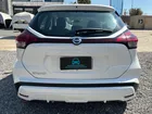 NISSAN KICKS 2022 - Transmisión Manual - Color BLANCO