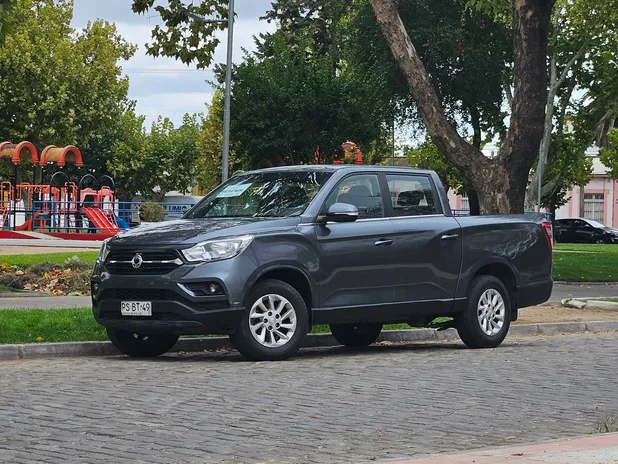 SSANGYONG MUSSO GRAND 2.2 20212 2022     - Transmisión Manual     - Color Gris