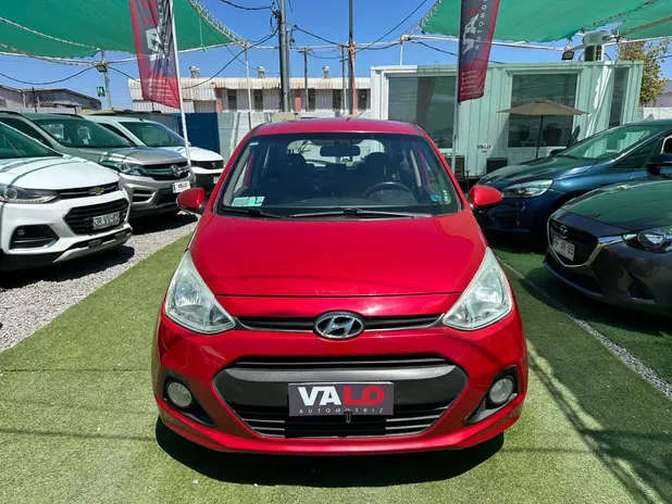 HYUNDAI GRAND I 10 2016     - Transmisión Manual     - Color rojo