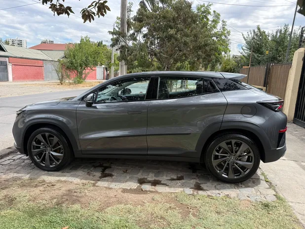 CHANGAN UNI-T 2023     - Transmisión Automático     - Color GRIS