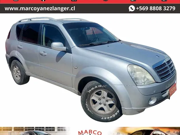 SSANGYONG REXTON 2012     - Transmisión Manual     - Color gris