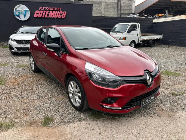 RENAULT CLIO 1.2 HB AUTHENTIQUE 2019     - Transmisión Manual     - Color Rojo