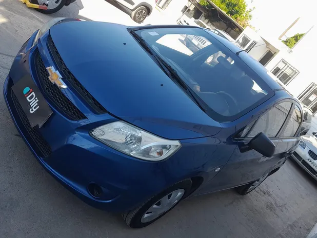 CHEVROLET SAIL 2014     - Transmisión Manual     - Color AZUL