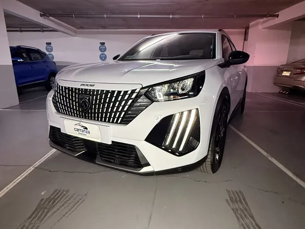 Peugeot 2008 2025     - Transmisión Automático     - Color white