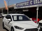 HYUNDAI ELANTRA F/L 1.6 GLS AC 2016     - Transmisión Manual     - Color BLANCO