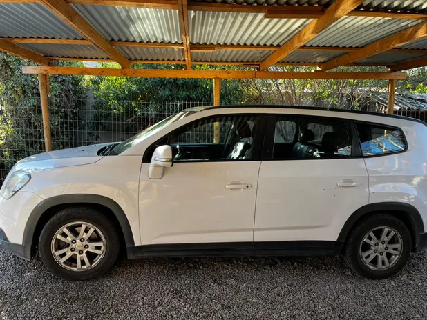 CHEVROLET ORLANDO 2016     - Transmisión Manual     - Color Blanco