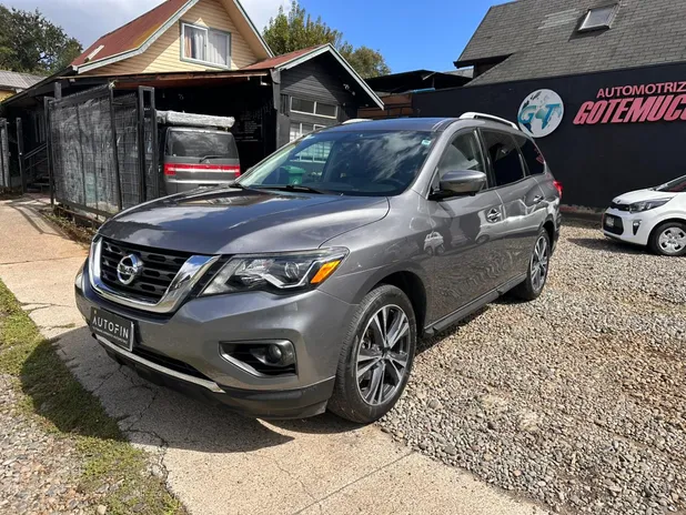 NISSAN PATHFINDER 2018 - Transmisión Automático - Color Gris