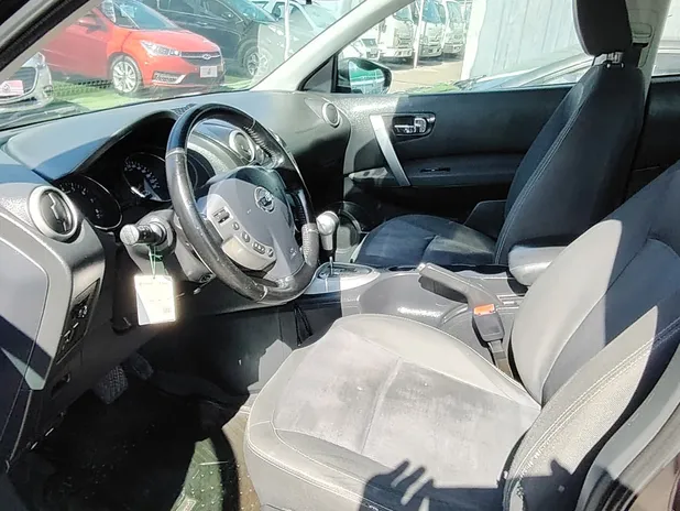 NISSAN QASHQAI 2012 - Transmisión Automático - Color BURDEO