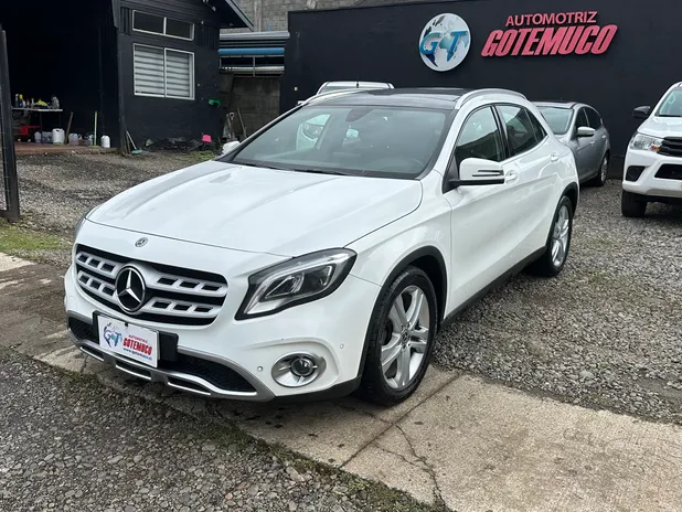MERCEDES BENZ GLA 220 2019 - Transmisión Automático - Color BLANCO