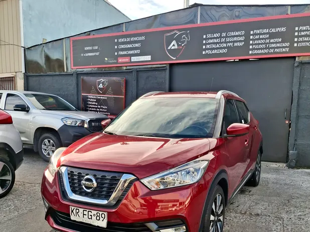 NISSAN KICKS 2018 - Transmisión Automático - Color rojo
