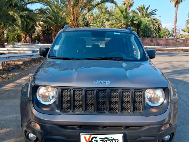 JEEP RENEGADE 2022 - Transmisión Manual - Color Gris