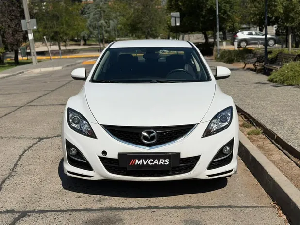 MAZDA 6 2012     - Transmisión Automático     - Color Blanco