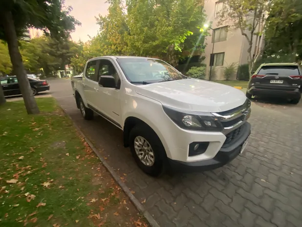CHEVROLET COLORADO 2022     - Transmisión Automático     - Color Blanco