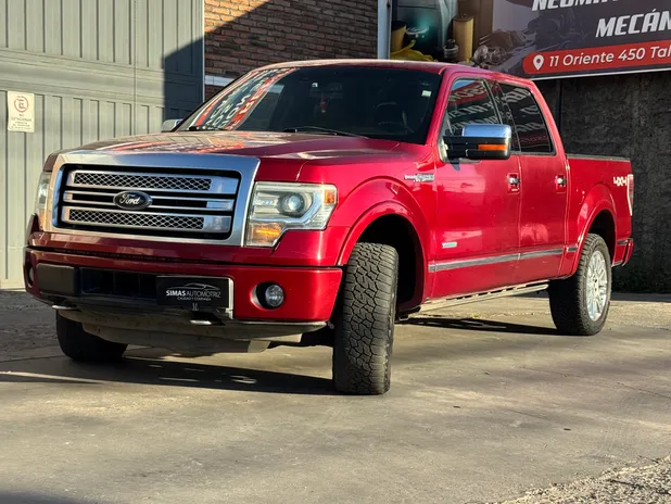 FORD F-150 PLATINUM 2015     - Transmisión Automático     - Color Rojo