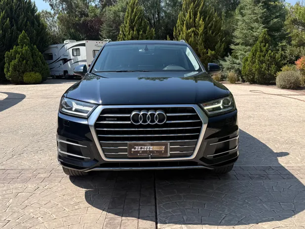AUDI Q7 2017     - Transmisión Automático     - Color Azul