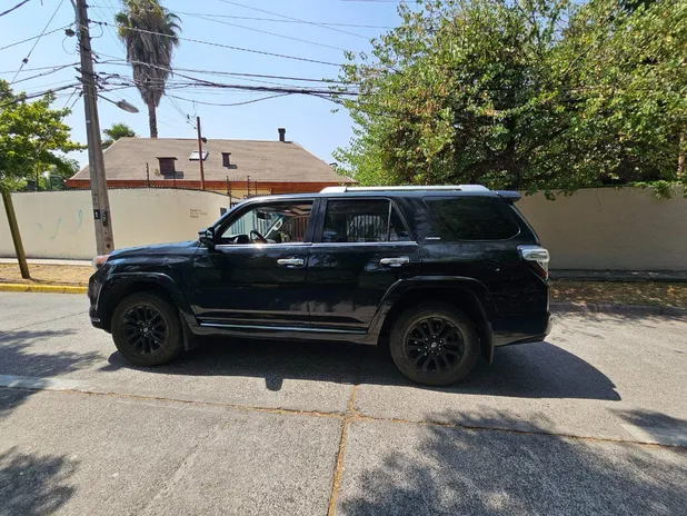 TOYOTA 4RUNNER 2017 - Transmisión Automático - Color Negro