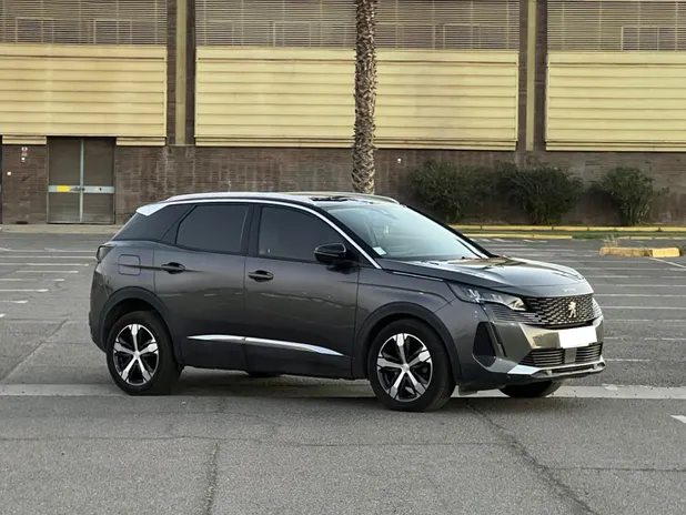 PEUGEOT 3008 2023     - Transmisión Automático     - Color Gris